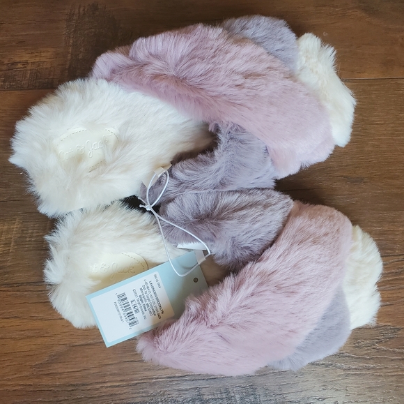 Cat And Jack Slippers Size L - Picture 2 of 2